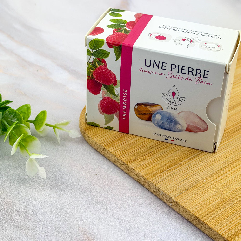 savon avec pierre minérale à l'intérieur