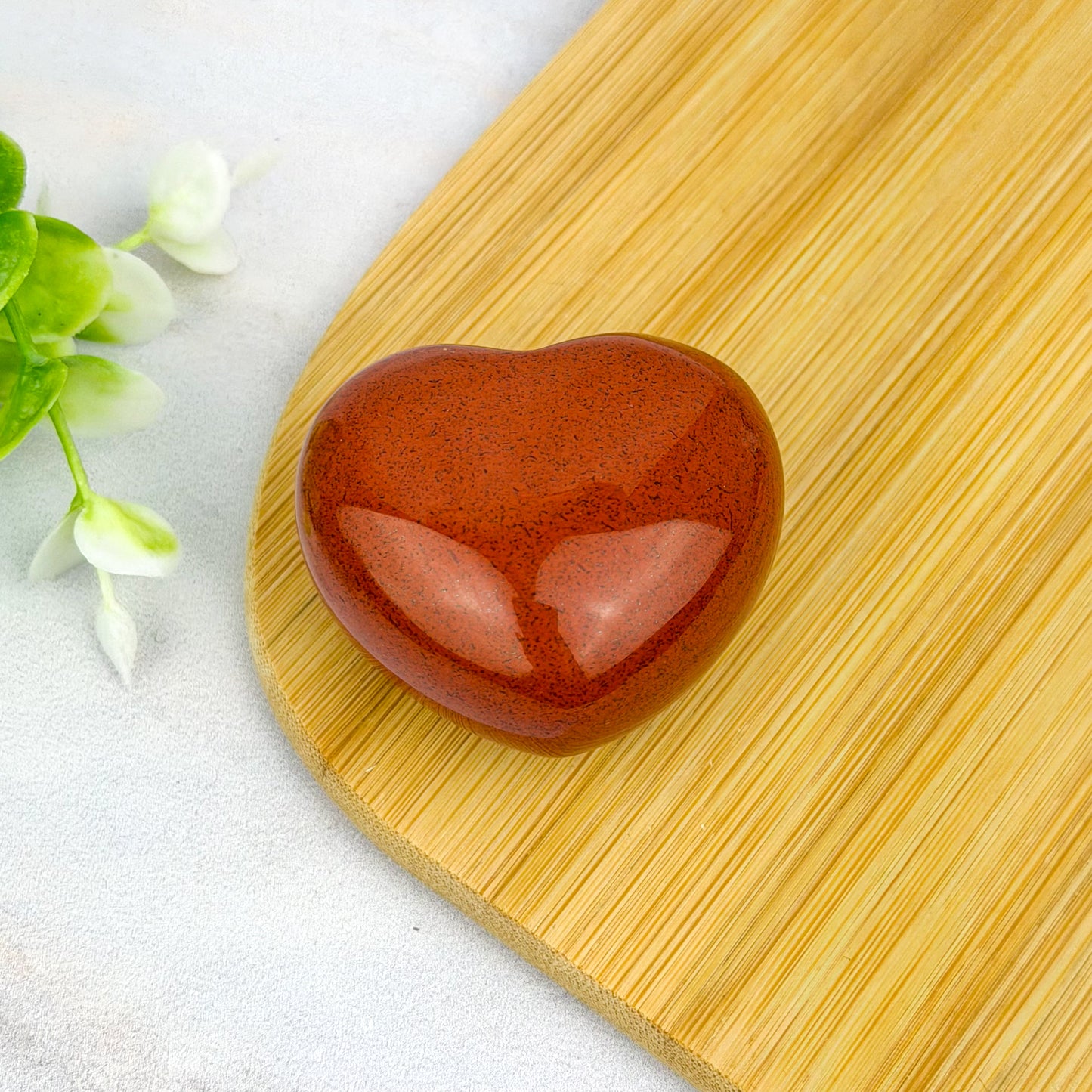 Coeur en jaspe rouge