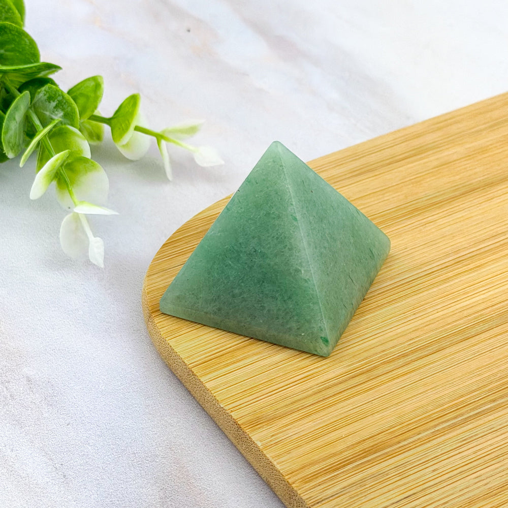 pyramide en aventurine verte