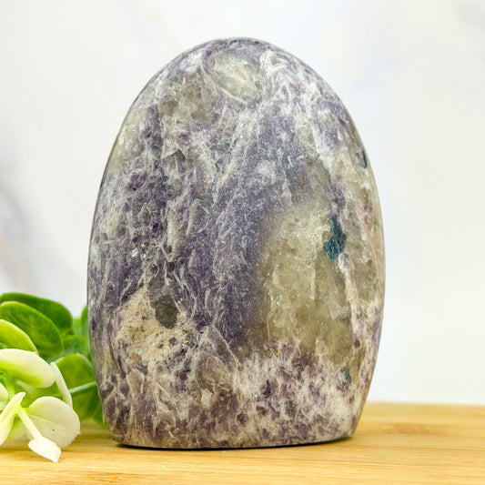 Forme libre de Lépidolite