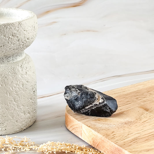 Pierre brute en tourmaline noire