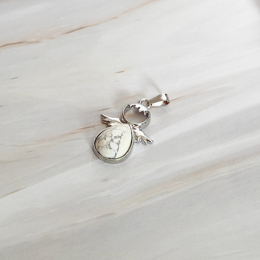 pendentif en howlite blanche