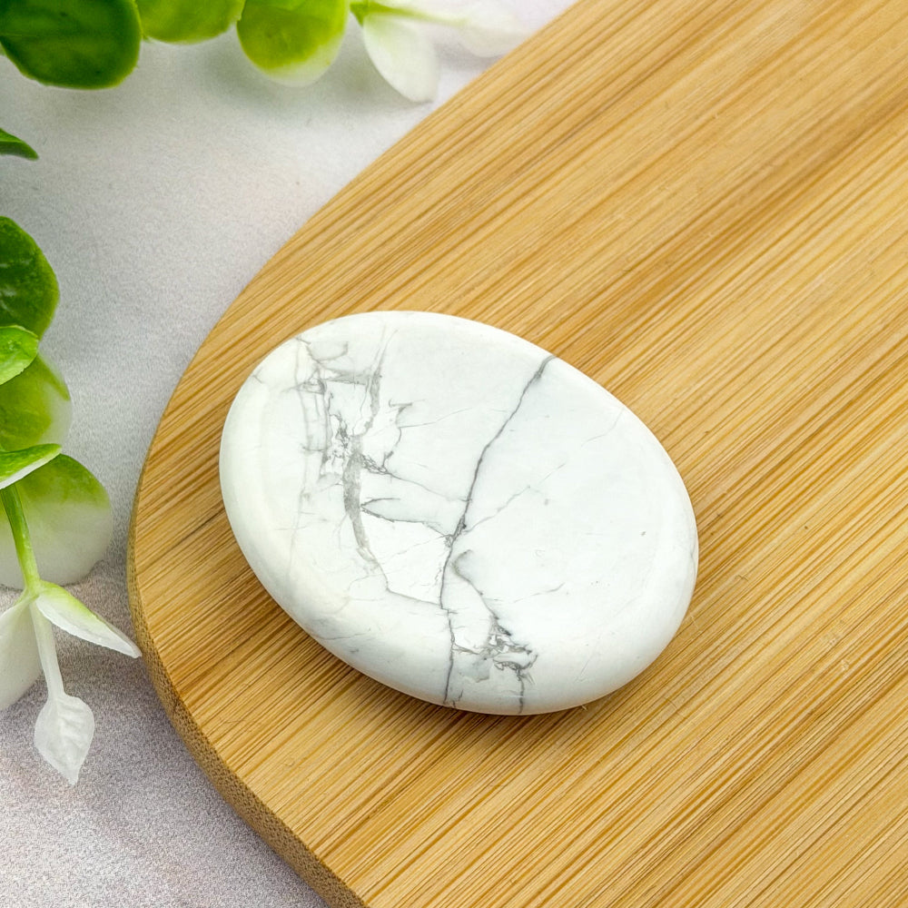 galet anti stress en howlite blanche
