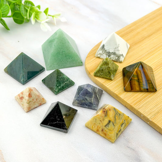 Voici la pierre de pyramide en lithothérapie : signification et bienfaits