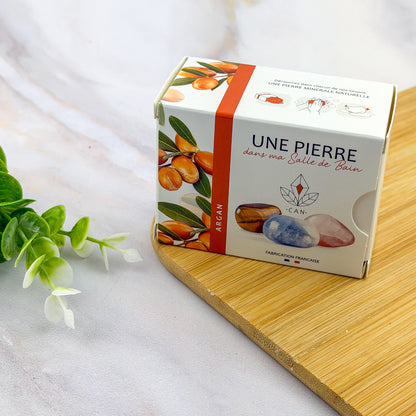 savon avec pierre roulée a l'intérieur