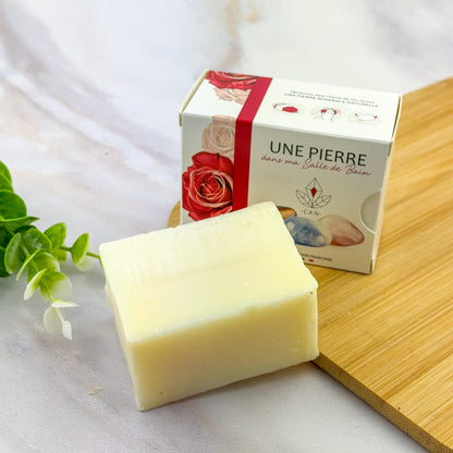 Savon à la rose avec pierre roulée surprise