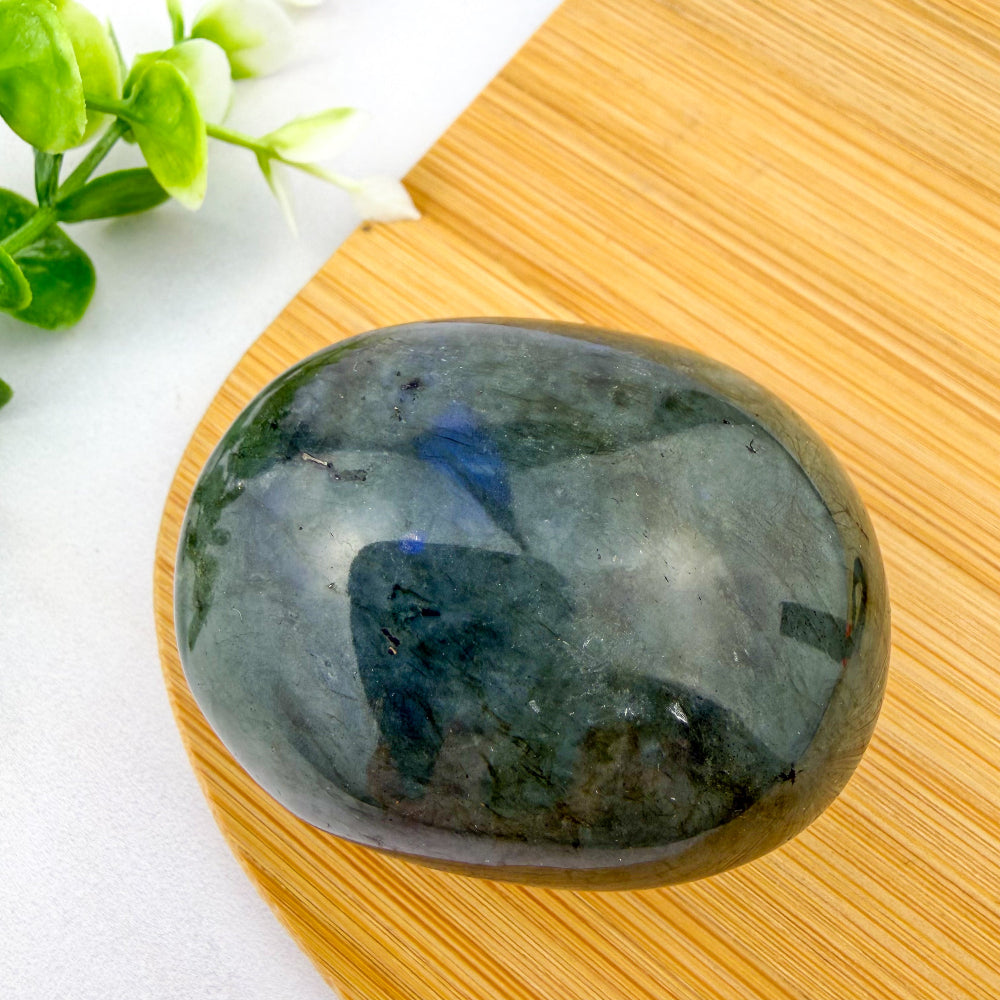 Galet en labradorite