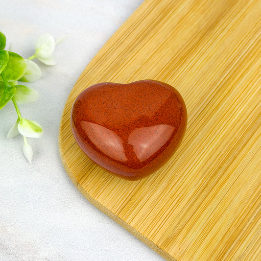 Coeur en jaspe rouge