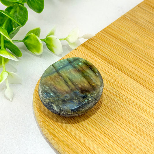 Emu egg en labradorite