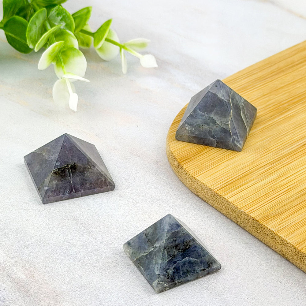 pyramide en cordiérite