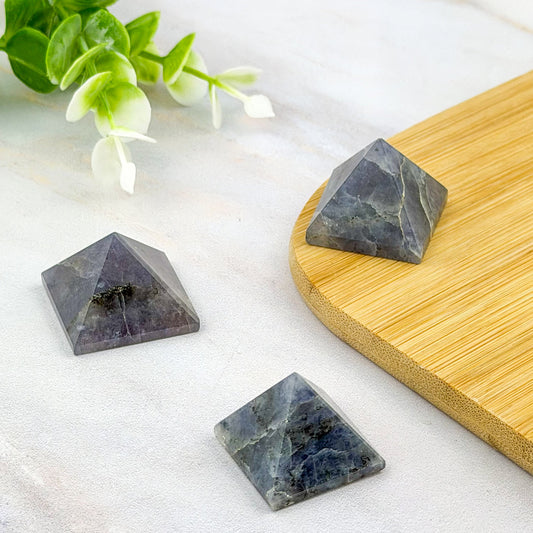 pyramide en cordiérite