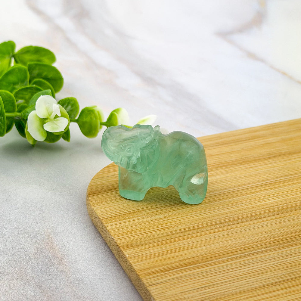 Eléphant en fluorite verte