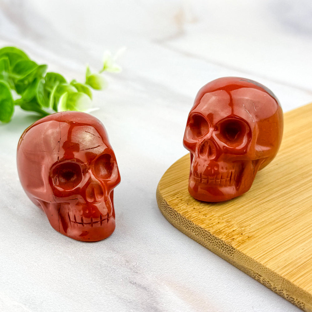 crâne en jaspe rouge