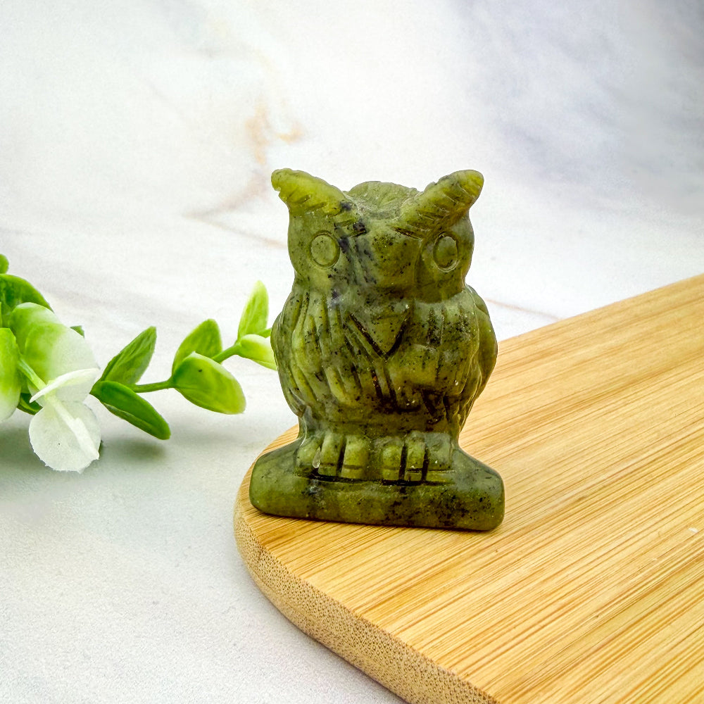 Hibou en jade néphrite