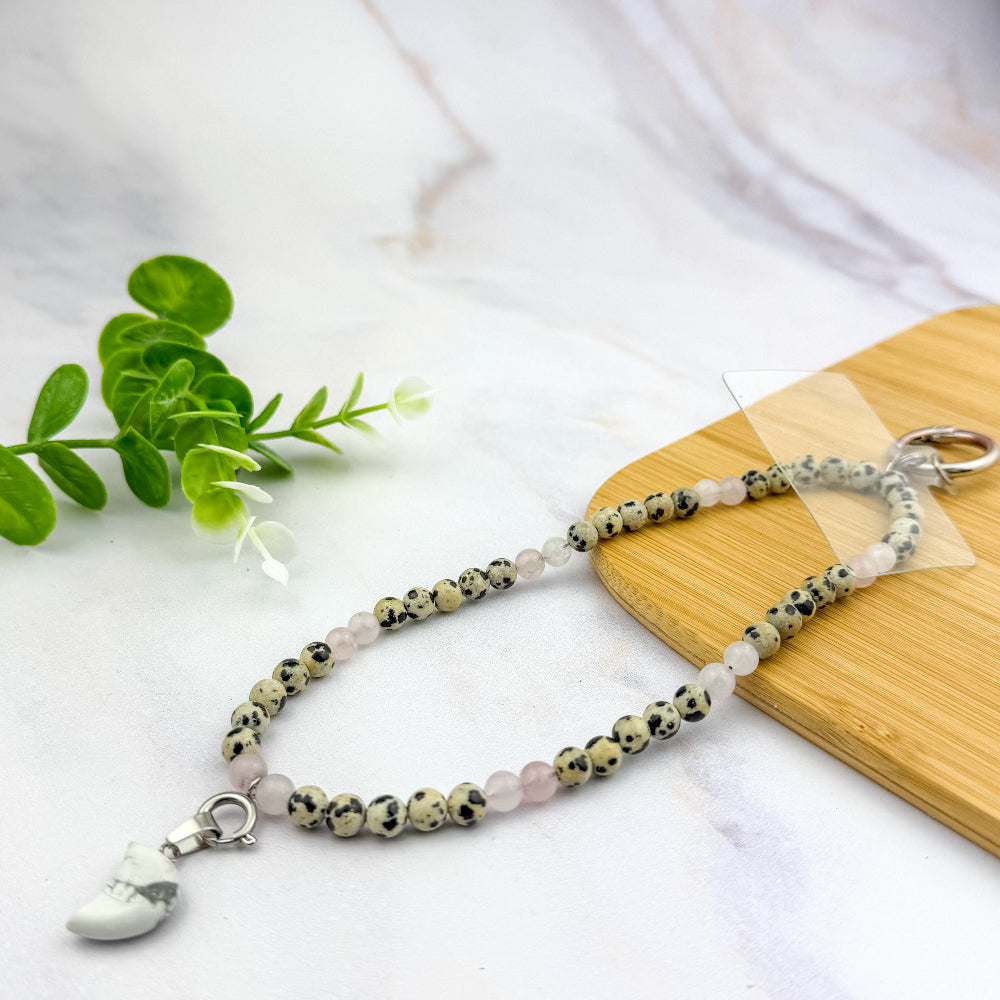 accroche téléphone jaspe dalmatien et quartz rose