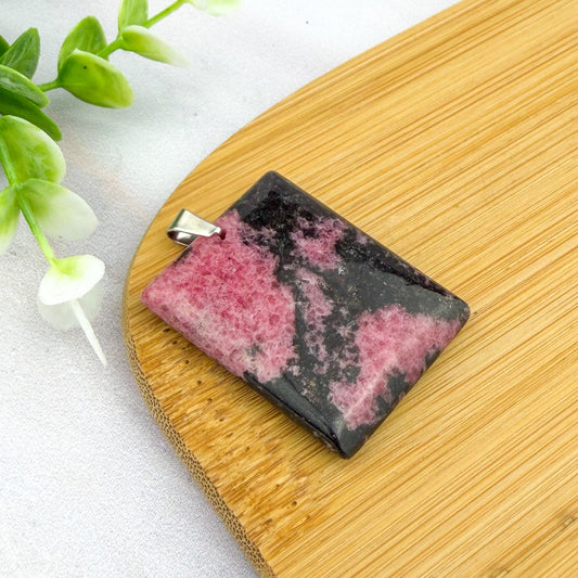 Pendentif pierre plate rectangulaire en rhodonite