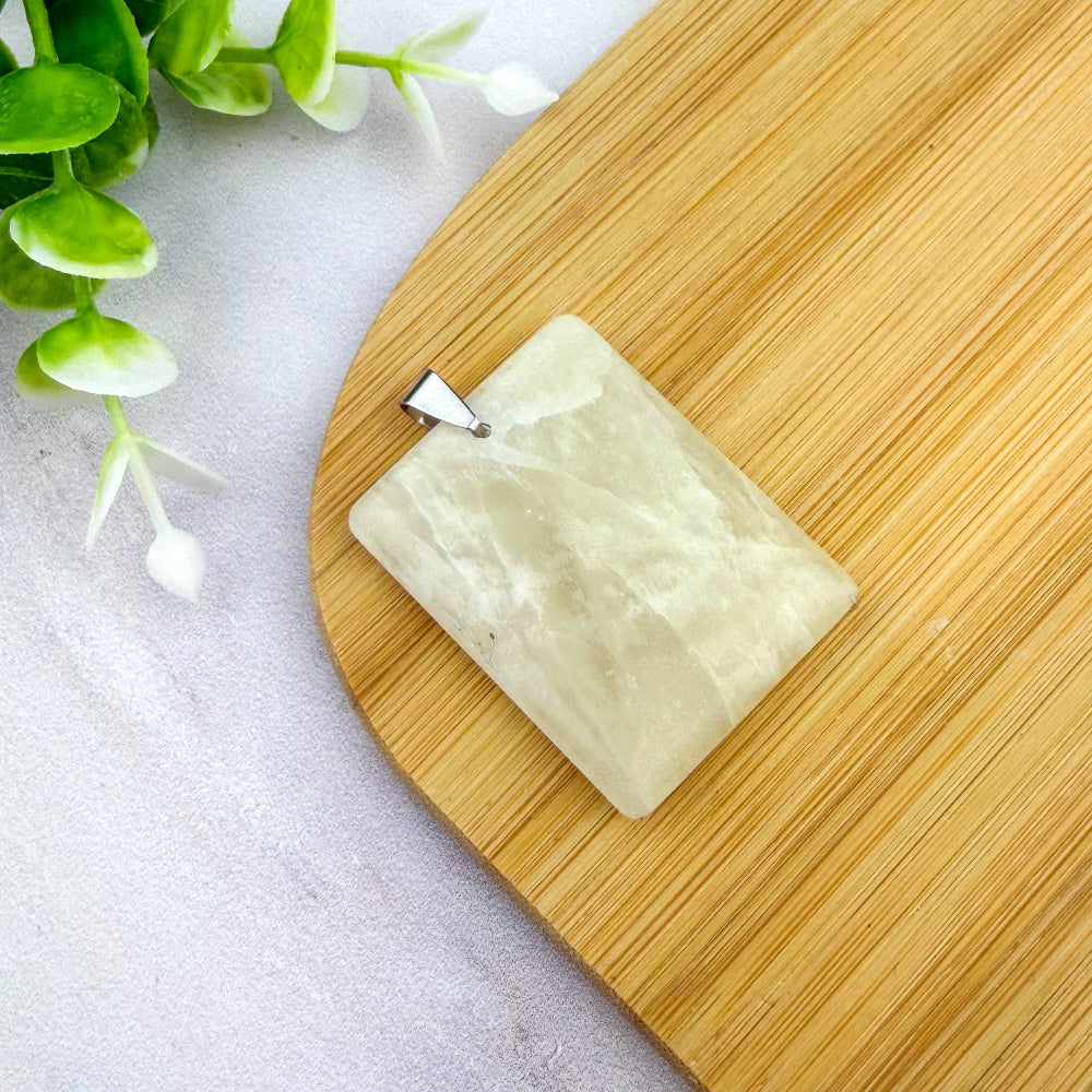 pendentif rectangulaire pierre de lune beige