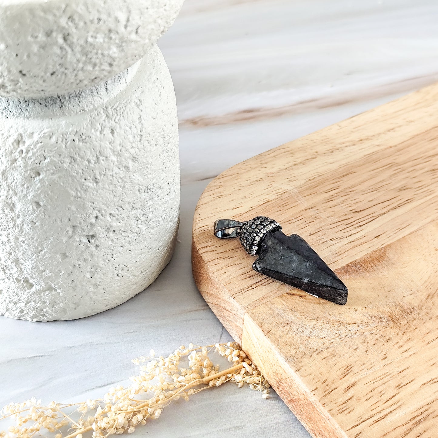 pendentif en quartz tourmaline et strass