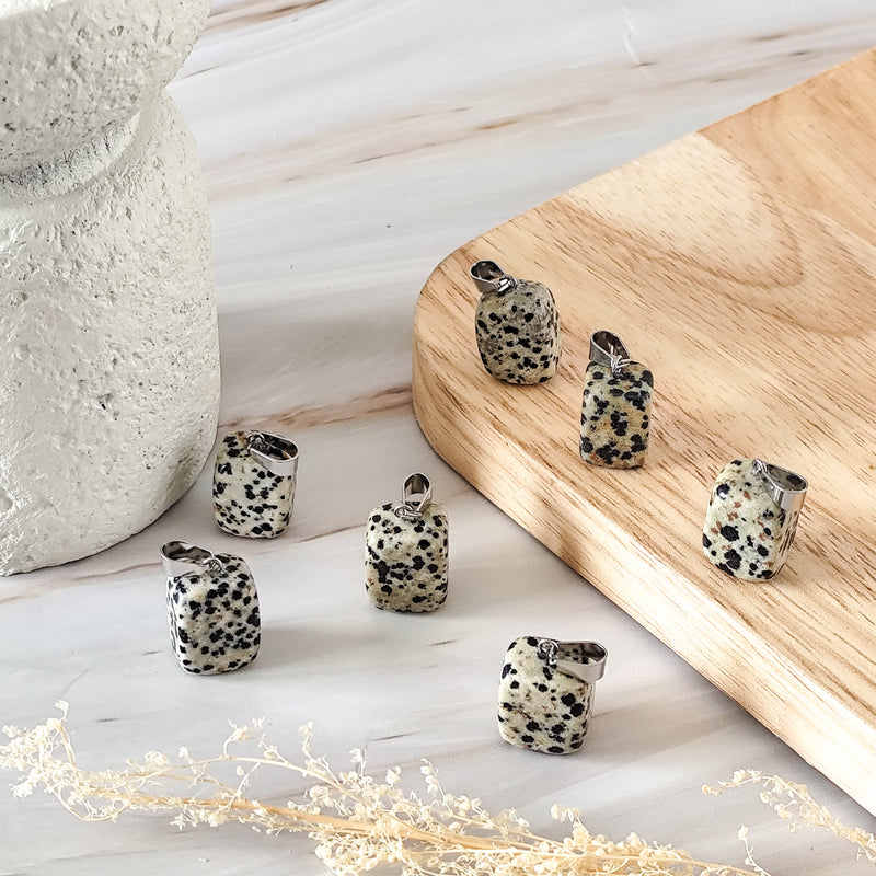 Pendentif pierre roulée en Jaspe Dalmatien