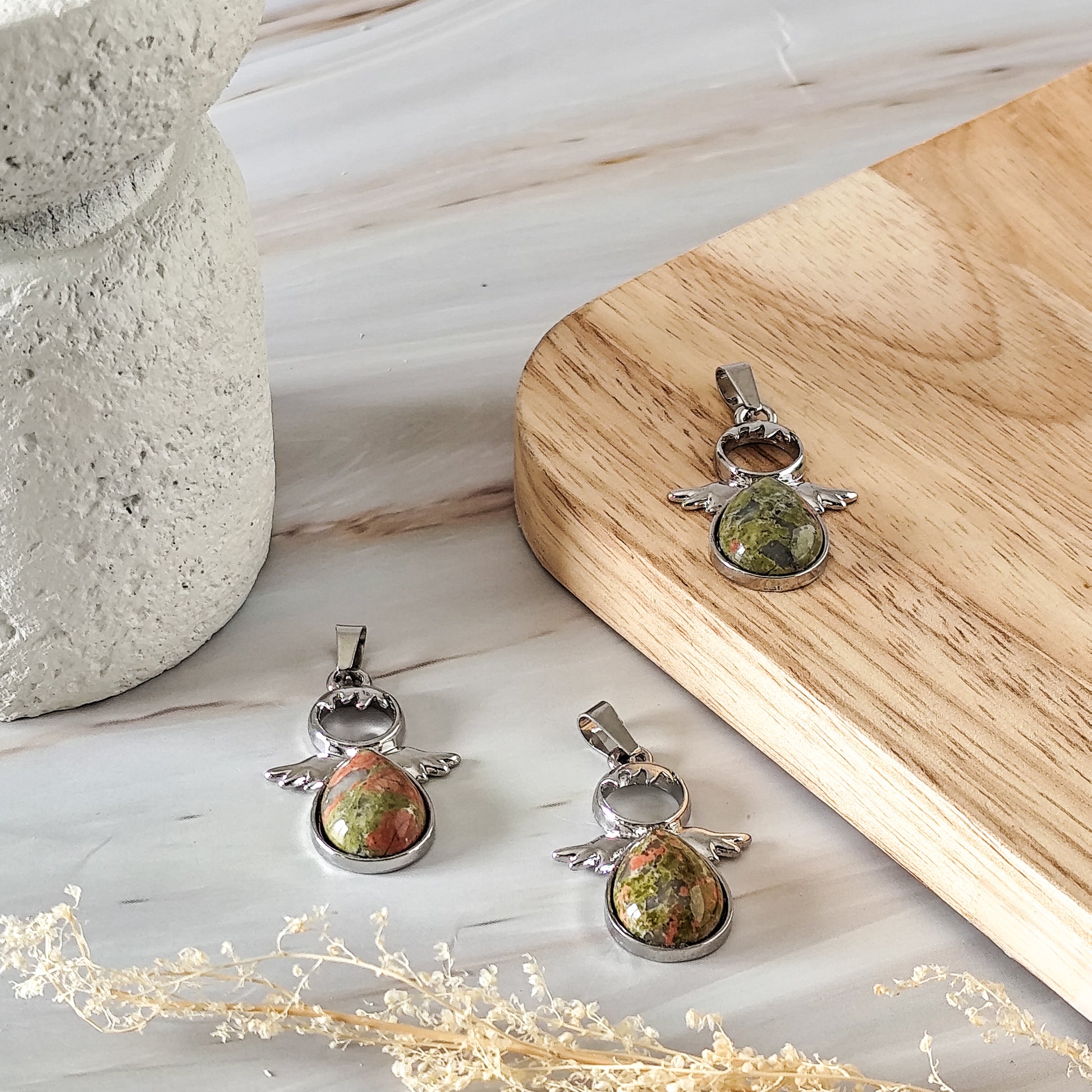 Pendentif ange en unakite