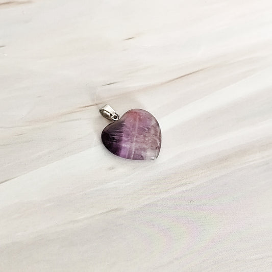 pendentif coeu en améthyste