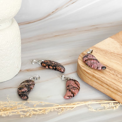 pendentif aile d'ange en rhodonite