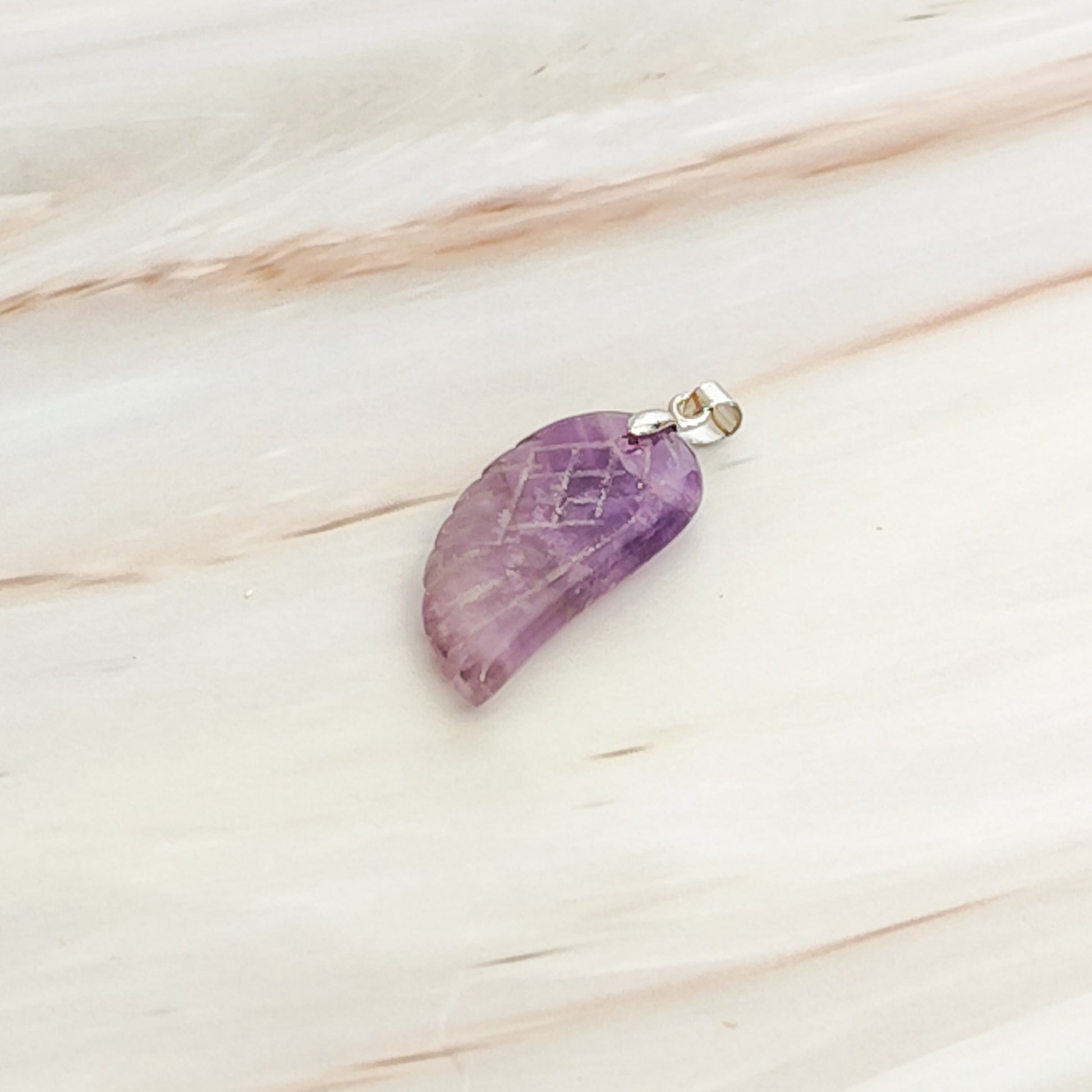 pendentif aile d'ange en améthyste