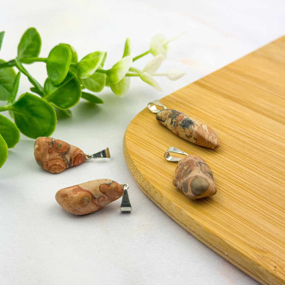 Pendentif en jaspe léopard