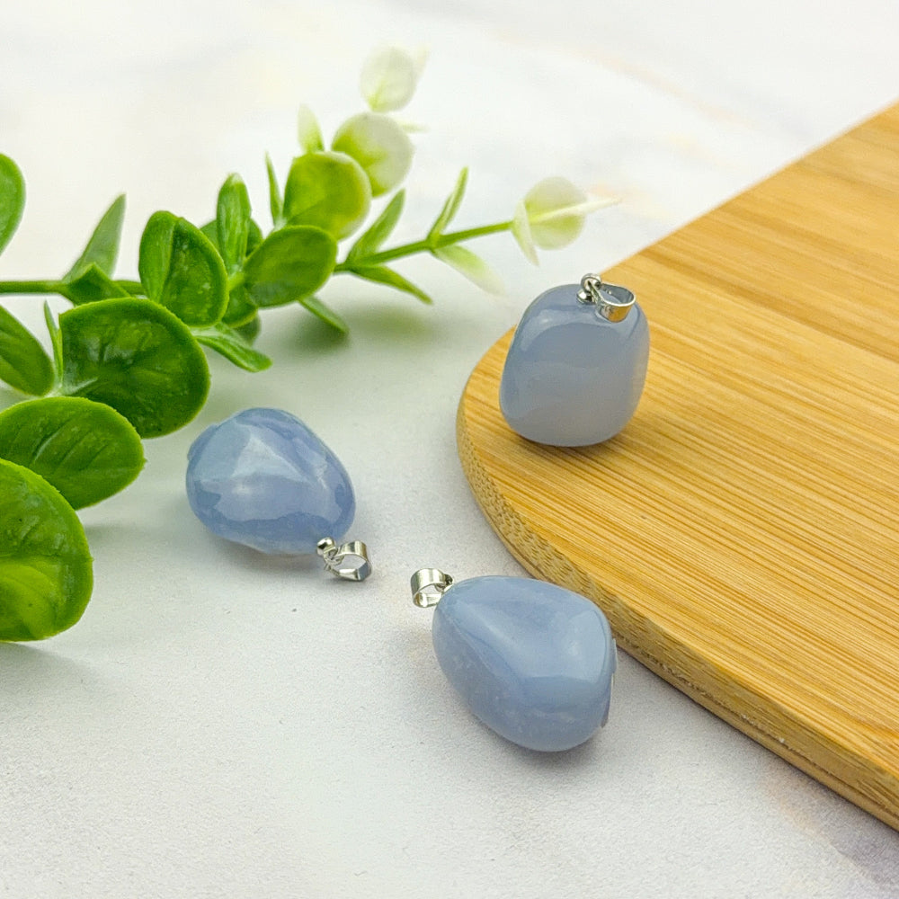 Pendentif en Calcédoine bleue