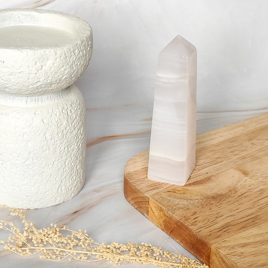 Pointe en Mangano Calcite