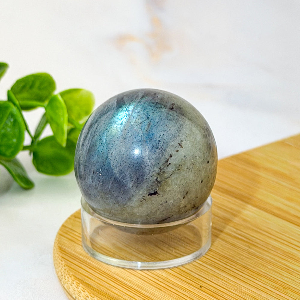 Sphère en labradorite bleue