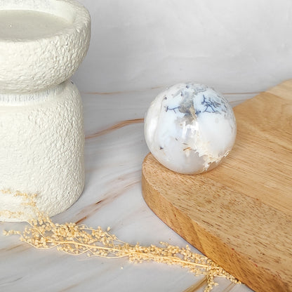 Sphère en Agate Blanche Dendritique