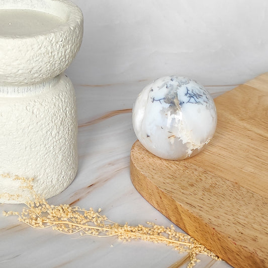 Sphère en Agate Blanche Dendritique