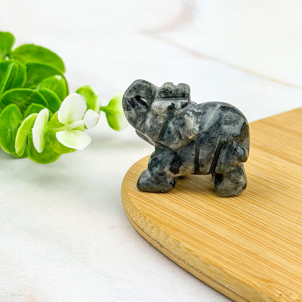 éléphant en larvikite
