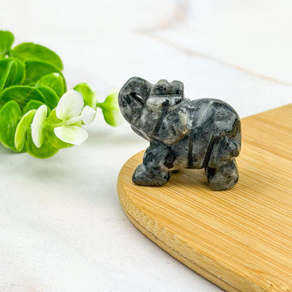 éléphant en larvikite