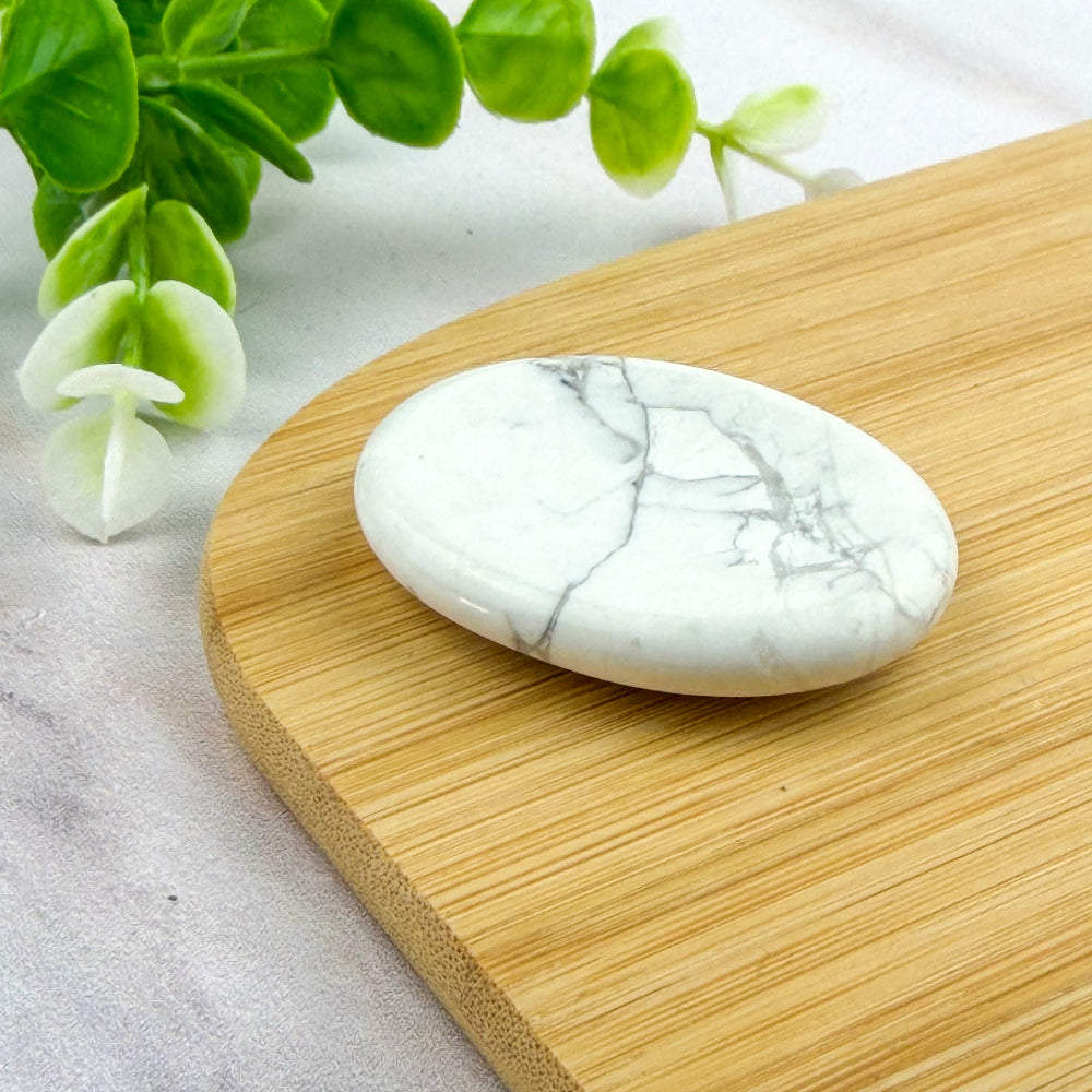 galet incurvé howlite
