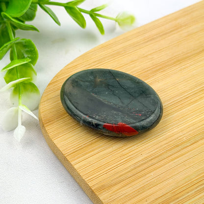 worry stone en jaspe héliotrope