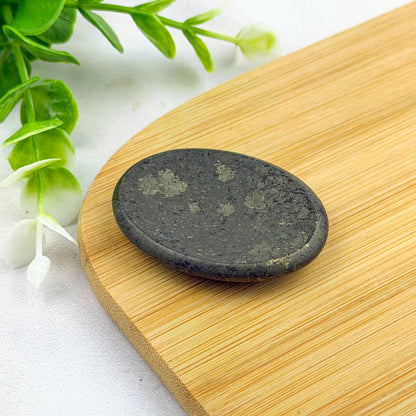 worry stone en pyrite
