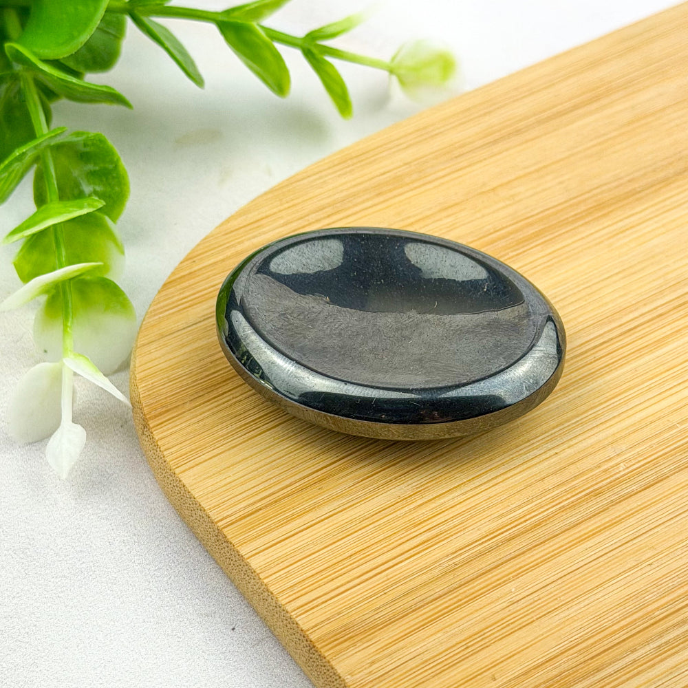worry stone en hématite