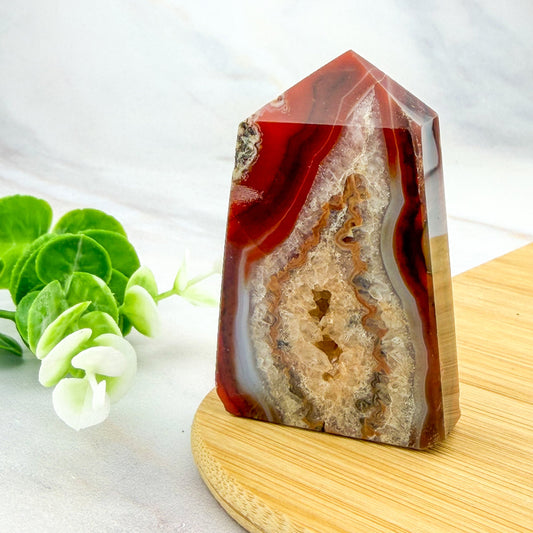 Tour en cornaline cristallisée